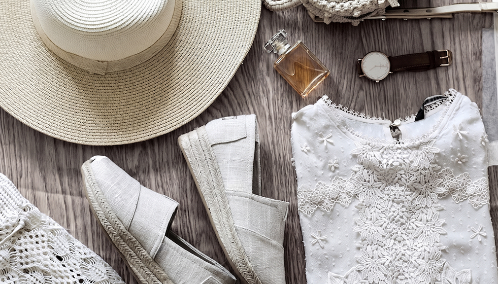 Prendas de ropa ligeras y frescas para combatir el calor del verano.
