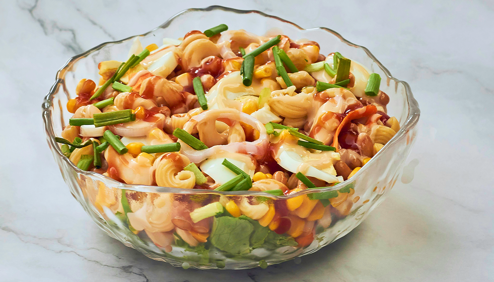 Ensalada de pasta y verduras.