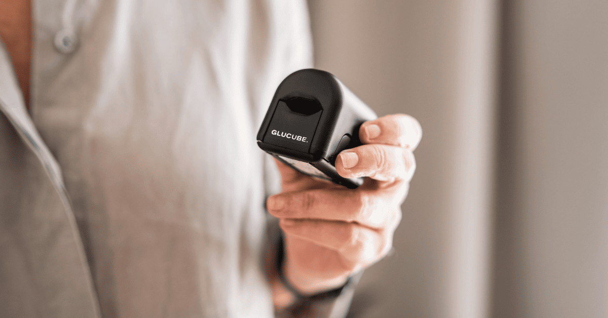 Dispositivo Glucube para medir la glucosa sin pinchazos Dispositivo Glucube para medir la glucosa sin pinchazos